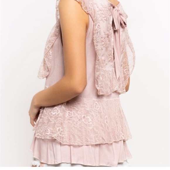 POL Boho Ruffled Layers And Lace Keyhole Tie-Back Sleeveless Top - Picture 2 of 4